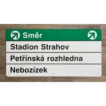 Originální orientační tabule „Stadion Strahov Petřínská rozhledna Nebozízek“