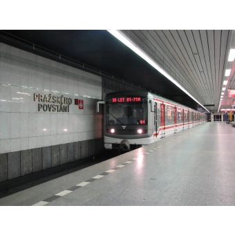 Zážitková exkurze a jízda „30 let od příjezdu první prototypové soupravy 81-71M“