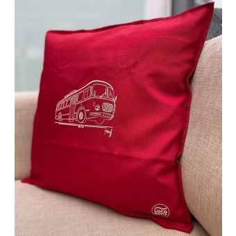 Červený povlak na polštář autobus Škoda 706 RTO