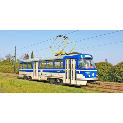                             Hrnek tramvaj ČKD Tatra T4 vyhlídkový vůz Sluníčko (ev. č. 5500)                        