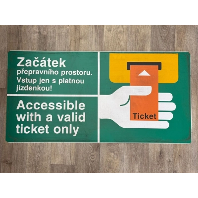 Originální orientační tabule „Začátek přepravního prostoru“                    